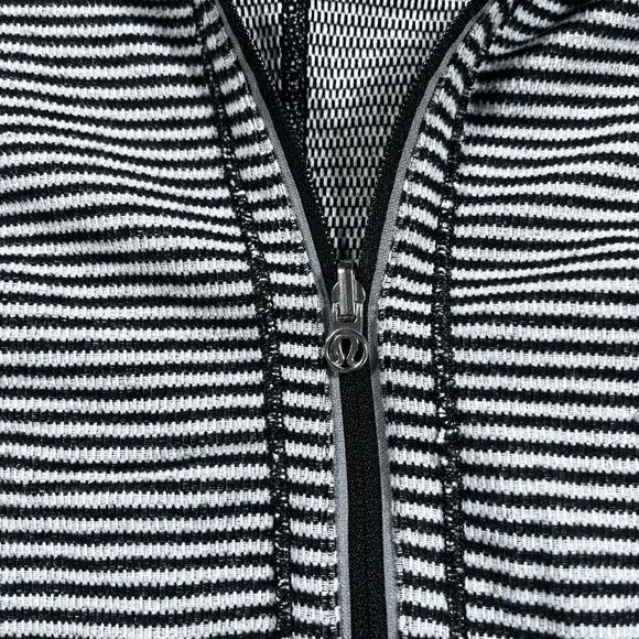 Lululemon Black Run U-Turn 1/4 Zip Pullover Reversible Stripe Women’s - Picture 5 of 7
